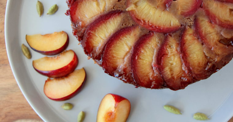 Vegan baking … chai-spiced upside down plum cake