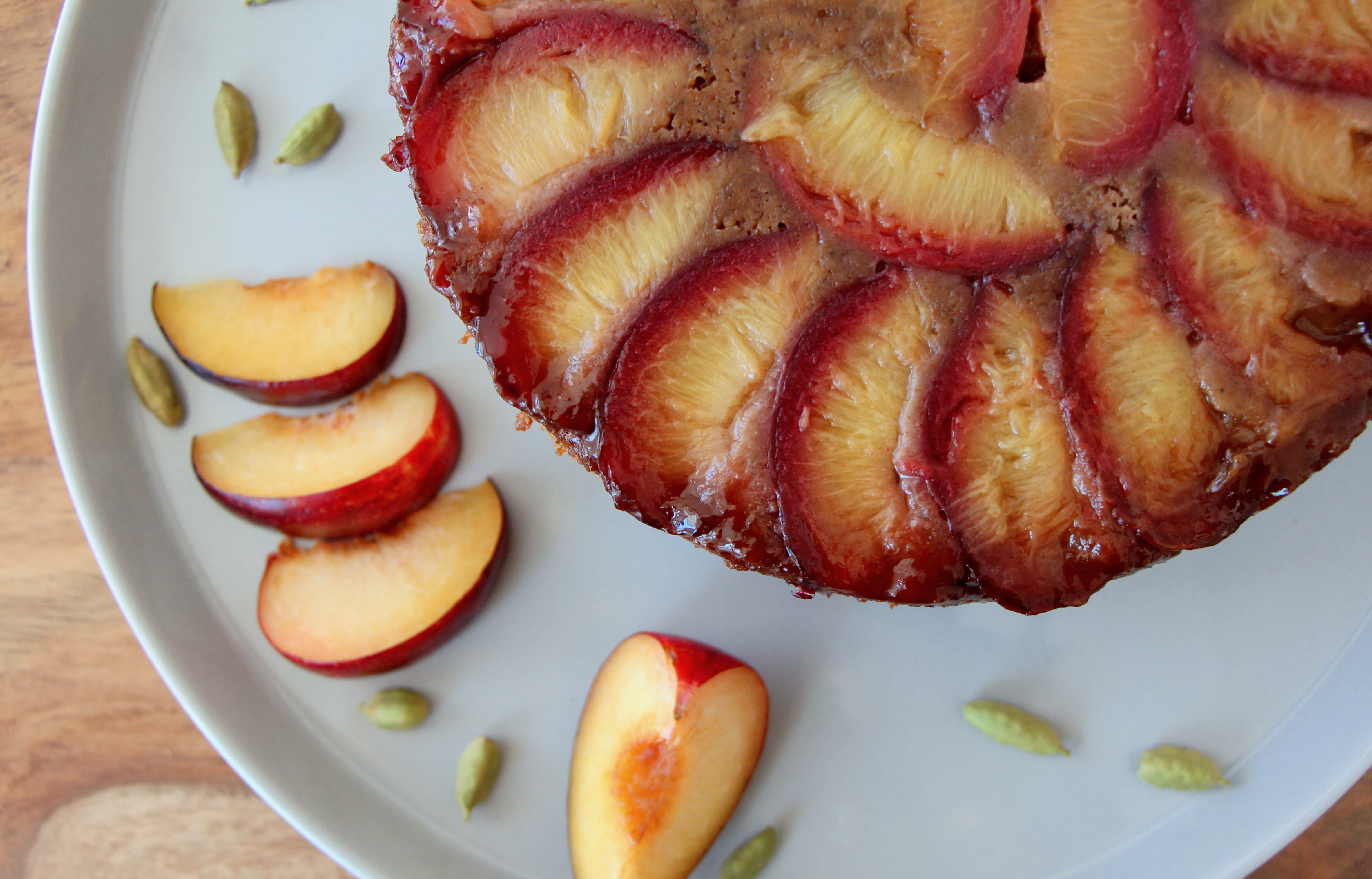 Vegan baking … chai-spiced upside down plum cake