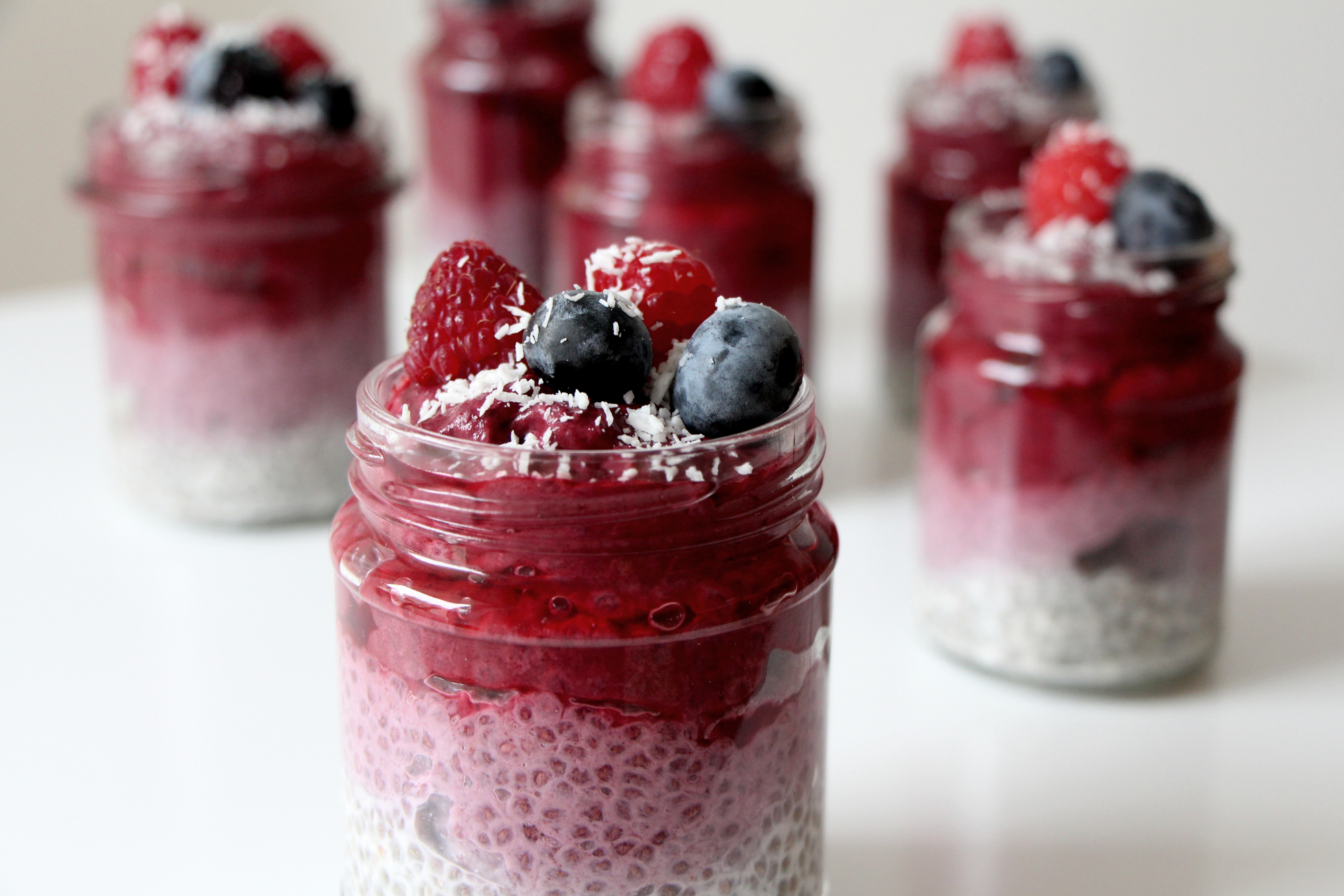 Quick breakfast and other morning rituals … açaí berry chia pudding