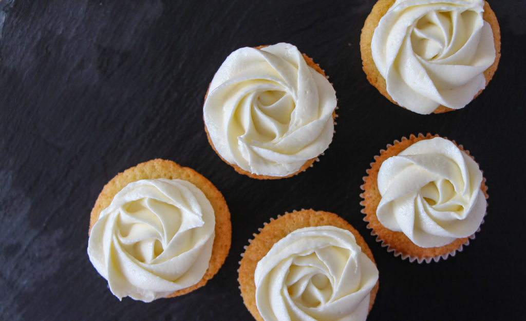 Cardamom and white chocolate cupcakes