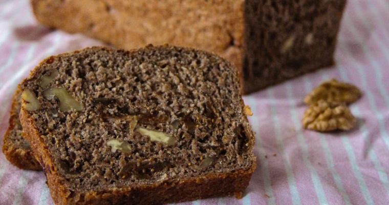 Whole grain fig and walnut bread