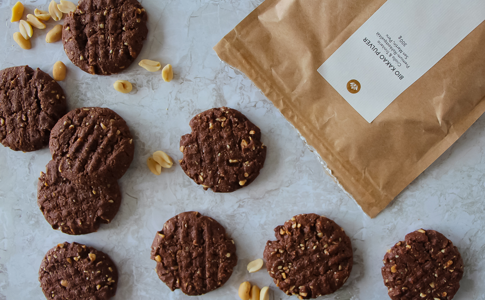 Vegane Schokokekse mit Erdnüssen